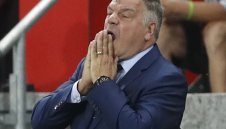 Големия Сам: Срещу съперник  с 10 човека си длъжен да биеш