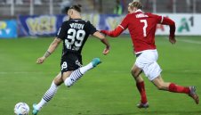 ЦСКА товари Линдсет с работа отзад