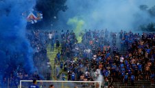 Наръганият фен на Левски е в стабилно състояние