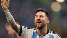 Меси? Барса иска друга "граната"