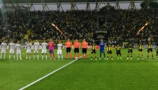 Феновете на Ботев изкупиха всички налични билети за реванша с Марибор