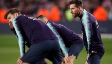 Пике привлича Меси в аматьорския си проект