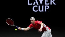 Иснър направи за смях Надал и завърза интригата в Laver Cup
