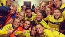 Футболистка скандализира с гола снимка (+18)