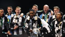 Пари като вестници: Ливърпул е спокоен за Исак