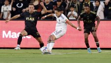 Без Чичарито на Мондиал 2022