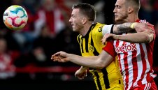 Дортмунд и Ройс водят преговори за нов договор "по план"