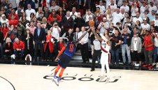 Фантастичен Лилард ликвидира ОКС с тройка от 11 метра