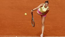 Сабаленка се измъчи, но продължава в Мадрид