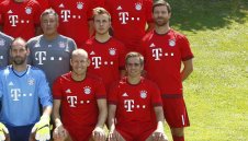 Гьотце флиртува със "старата госпожа"