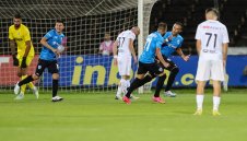 Черно море размаза Славия на Бакеро насред София и е втори