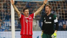 Вратарят на Шалке избухна след мача с Байерн: Това е перверзно! + ВИДЕО