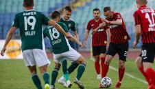 Локо София оскуба "орлетата"