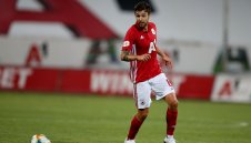 Агентът на Рубен Пинто на среща с Нашименто