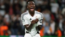 Алаба към Вини Жуниор: Братко мой, заслужаваш повече!