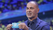 Великият Рууд Гулит чукна 60