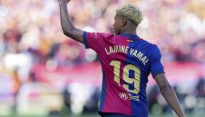 Скоро става на 18: Ямал взима култов номер в Барса