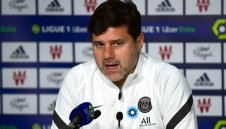 ПСЖ пуска Почетино в Манчестър Юнайтед