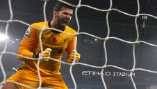 Има ли по-добър вратар от Алисон?