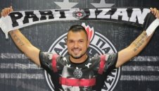 Прероденият Божинов си подслади живота с Ягодина