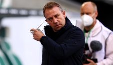 Дезертьор ли е? Флик е късал 3 договора преди Байерн