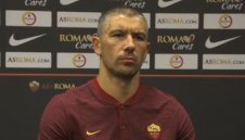 Коларов подписа с Рома