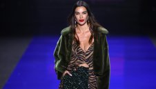 Жената на Алвеш отлага развода, за да го измъкне от затвора + СНИМКИ