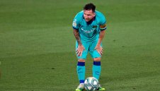 "Нарисуваха" Лео Меси с топки + ВИДЕО