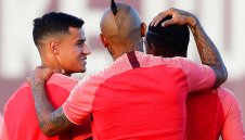 Падение: Барса дължи милиони и за... бивши футболисти