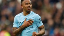 Сити превзе Саутхемптън и стигна до уникалните 100 точки във Висшата лига + ВИДЕО