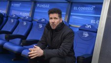 Чоло лиши Барса от три трофея