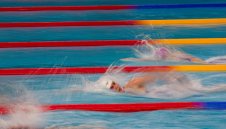 Като рибка! Шаранкова преплува към златото в Белград