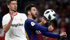 Барса започна с трансферите, договори бранител на Севиля