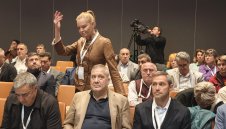 Стефка Костадинова обеща: Ще помагам на Весела Лечева с каквото мога