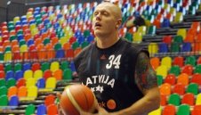 Лукойл привлече Камбала