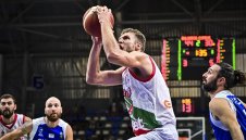 Везенков поведе България към разгром над Кипър