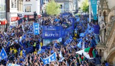 Шампионският парад на Лестър събра стотици хиляди + ВИДЕО и ГАЛЕРИЯ