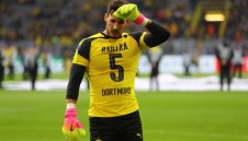 Вратарят на Дортмунд още не може да спи след терористичната атака