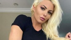 Палавата Менди Роуз