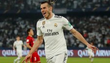 Няма шанс Бейл да отиде някъде под наем