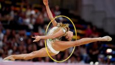 Руска звезда отрече за опит за самоубийство + ВИДЕО