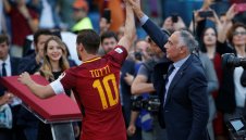 ПСЖ купува Рома