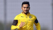 Нюрнберг се моли Дортмунд да продаде Гюндоган