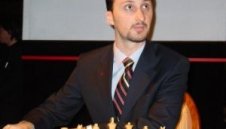 ФИДЕ не признава банковата гаранция на щаба на Топалов