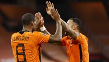 “Лалетата” удариха Босна и се качиха на върха