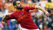 Легенда на Рома похвали Милан