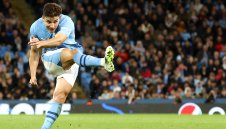 Барса иска Алварес, ще разчита на... Халанд