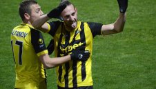 Ботев се изгаври с Литекс - 5:0. Стивън Петков мушна хеттрик