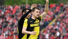 Трансферна сага: Петър Хубчев навива Тодор Неделев за Левски