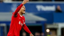 Ван Дайк: Всички трябва да се погледнем в огледалото